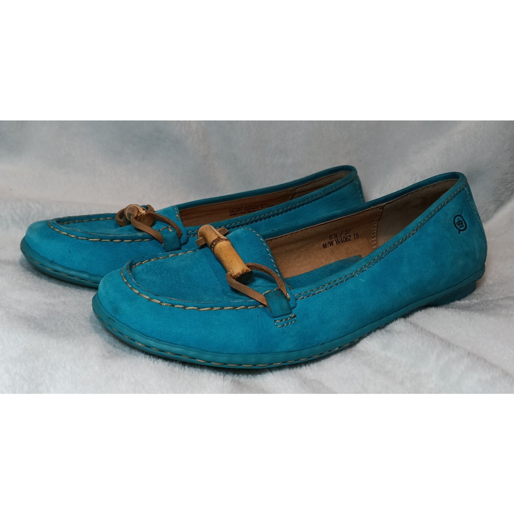 Born Women’s Blue Suede Horse Bit Moc Toe Slip On Loafer Flats Size 6 Comfort